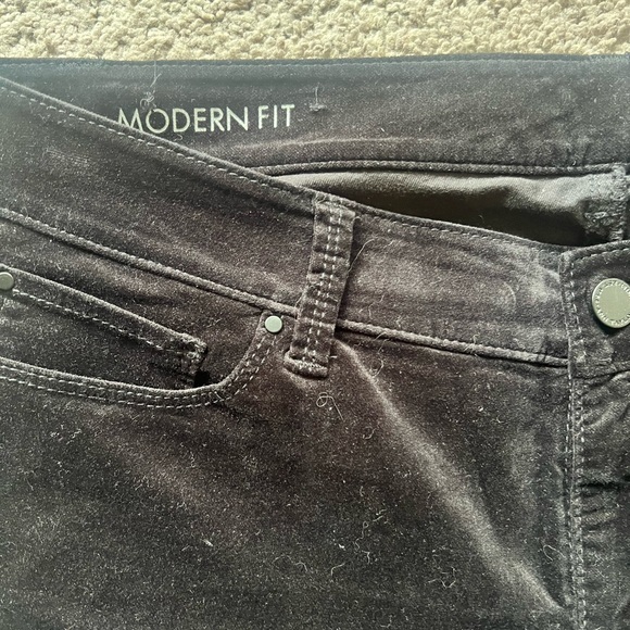 Ann Taylor Black Modern Fit Straight Leg Jeans Velvet like Fabric Size 10 - Picture 4 of 7